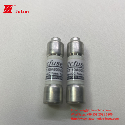 Fuse Daya PV 7A 8A 10A Fuse Keramik Kendaraan Fungsi Pembatasan Arus High Interrupt Dc Fault Current 50KA