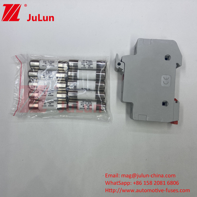 10A-63A Fuse PV Untuk Instalasi PV Surya 32A 10X38mm 1000V DC Din Rail Fuse Holder Dengan Lampu Untuk Sistem Surya
