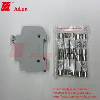 Fuse Silikon Untuk Kotak Bus Photovoltaic 30kA Kapasitas Putus Tegangan Nominal 1000VDC/1500VDC/500VDC