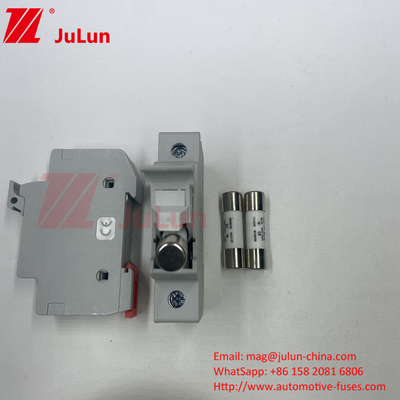 1000VDC 32A pemegang sekering surya dengan sekering untuk Inverter PV RT18-32 15A 20A 32A pemegang sekering dengan indikator LED untuk Solar P