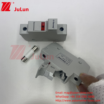 Silver Solar Pv Fuse / Din Rail Solar Fuse Holder Range Untuk Kotak Bus Photovoltaic