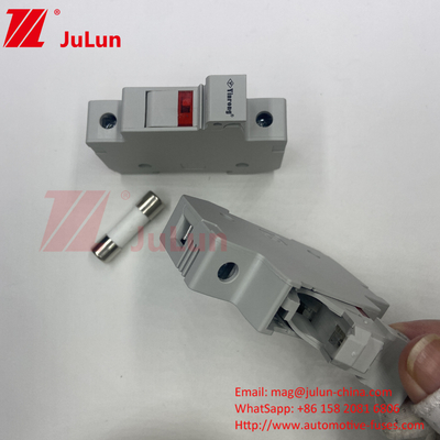 Fuse Solar Photovoltaic Inverter Untuk Suhu Ekstrim 40A DC 1500 FUSE Holder Cocok Dengan 14 * 51mm