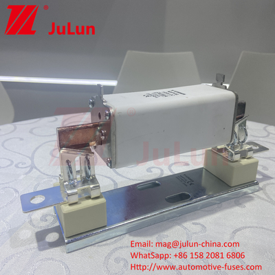 200A Standar Din Guide Fuse Holder Tegangan rendah 1500VDC Solar Fuse Holder
