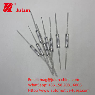 HV660 20A 500VDC ASTM 30KA Fuse Keramik Berfungsi 10A-30A 500VDC Pemasangan Lubang PCB Fuse Otomotif