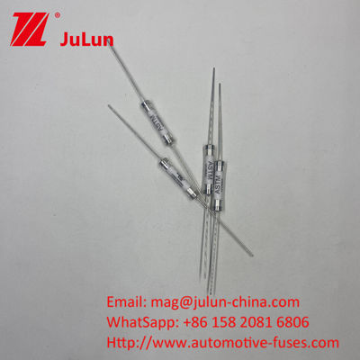 500VDC 30A HV660 500VDC 30KA 30A Kapasitas Patah Sekring Keramik Mobil