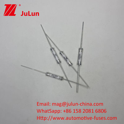 ASTM HV660 10A 500VDC 30KA Fuse Keramik Otomotif Dengan PCB Hole Fuse Clamp Installation