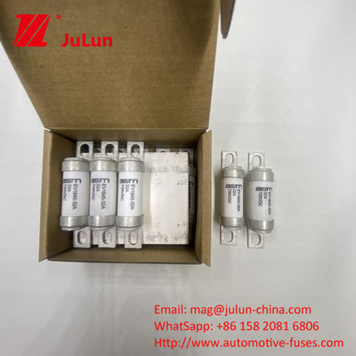 8A 700VDC EV1845 10kA Kapasitas Pemutus Bolt Terminal EV HEV Fuse