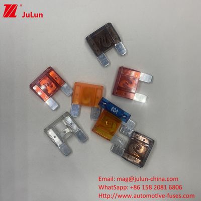 32VDC 40A Automotive Blade Fuses Penting Untuk Sistem Elektronik Otomotif