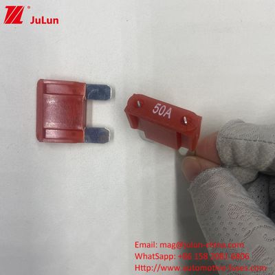 Blade 60A Fuse Mobil Kelas Untuk Elektronika Otomotif 32V