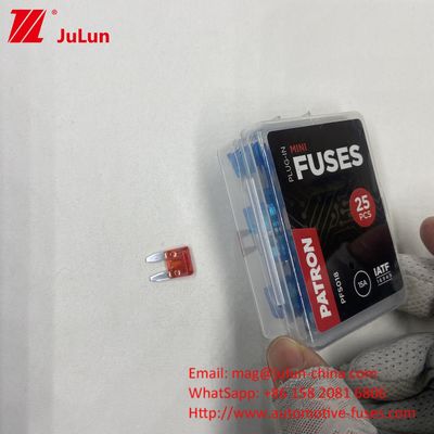 Truk Offroad Blade Fuse Boxed 10A 32V Pemutus sirkuit kendaraan untuk elektronik otomotif 0337 0237 0899 0999 0299