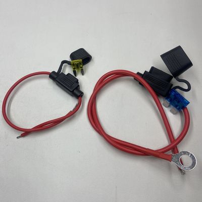 Pemegang sekring mobil Cocok untuk sistem tenaga 60A 80A 15A 30A 7A 8A 5A 2A di mobil Sekring dapat dicocokkan sesuai dengan kebutuhan pelanggan
