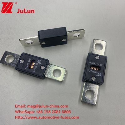 51mm Jarak Lubang Otomotif EV320*-5X 225A 70VDC Sekring 68*19*10mm 6KA Kapasitas Pemutus Untuk Kendaraan Berkinerja