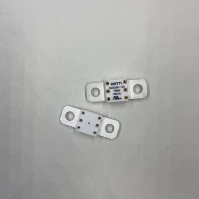 Perlindungan 350A 150VDC Fuse Keramik Ukuran Kecil Untuk Mobil Listrik Berkualitas Tinggi Rekomendasi Torsi ketat 11-13N·m