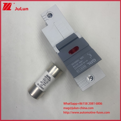 Pemegang sekring PV 63A 1000VDC22*58mm 6 KV Solar untuk instalasi rel DIN Sesuai dengan IEC