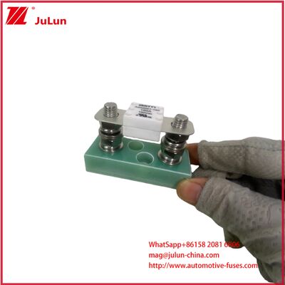 FHR39-M8-01 ASTM Sekring Kendaraan Listrik Panel Baterai Sepeda Motor Pemegang Sekring Mobil Tegangan Terukur